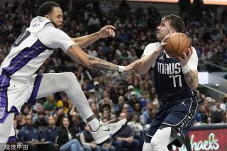 与业内人士 与业内人士