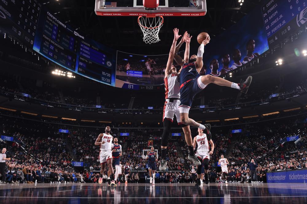 惊险胜利 惊险胜利