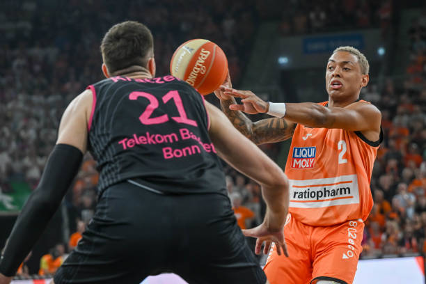 替补上场窗 替补上场窗