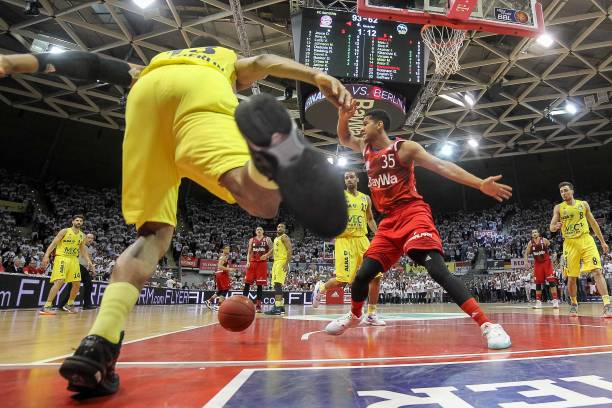 联防与夹击 联防与夹击